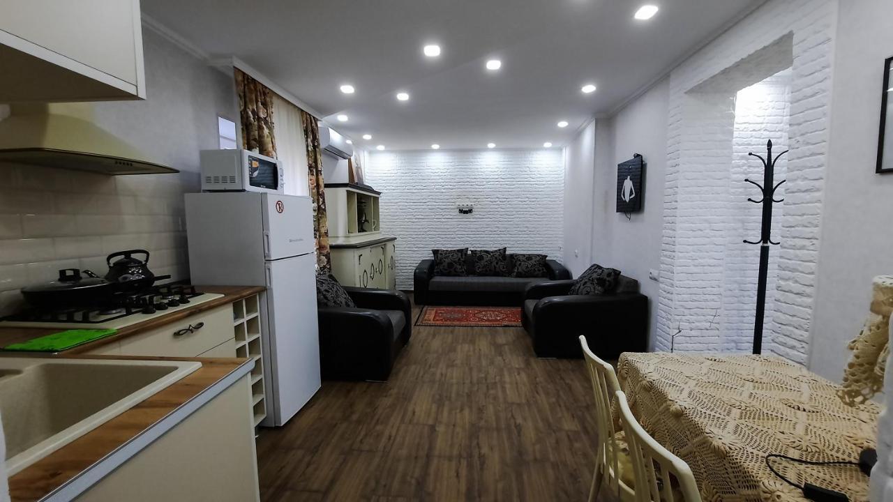 G&M Lägenhet Tbilisi Exteriör bild