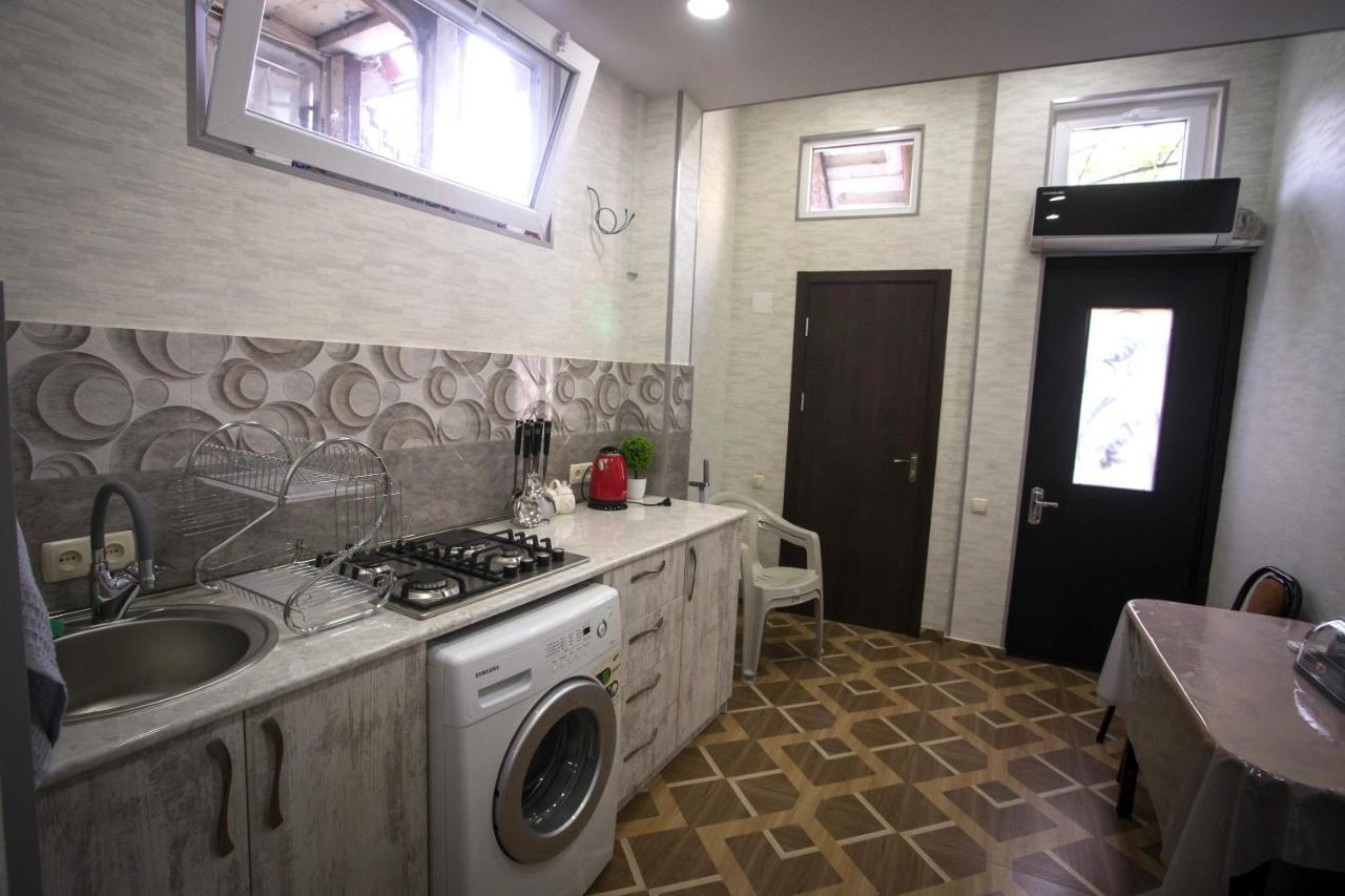 G&M Lägenhet Tbilisi Exteriör bild